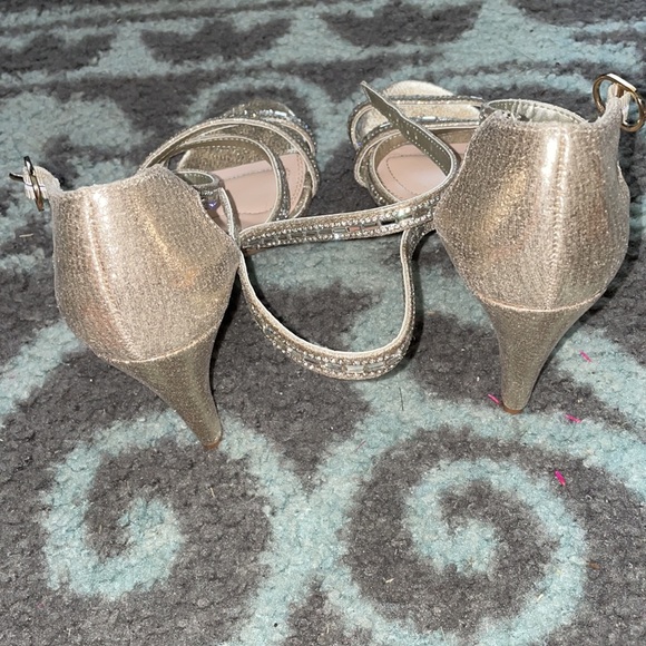 Heels - Picture 5 of 6